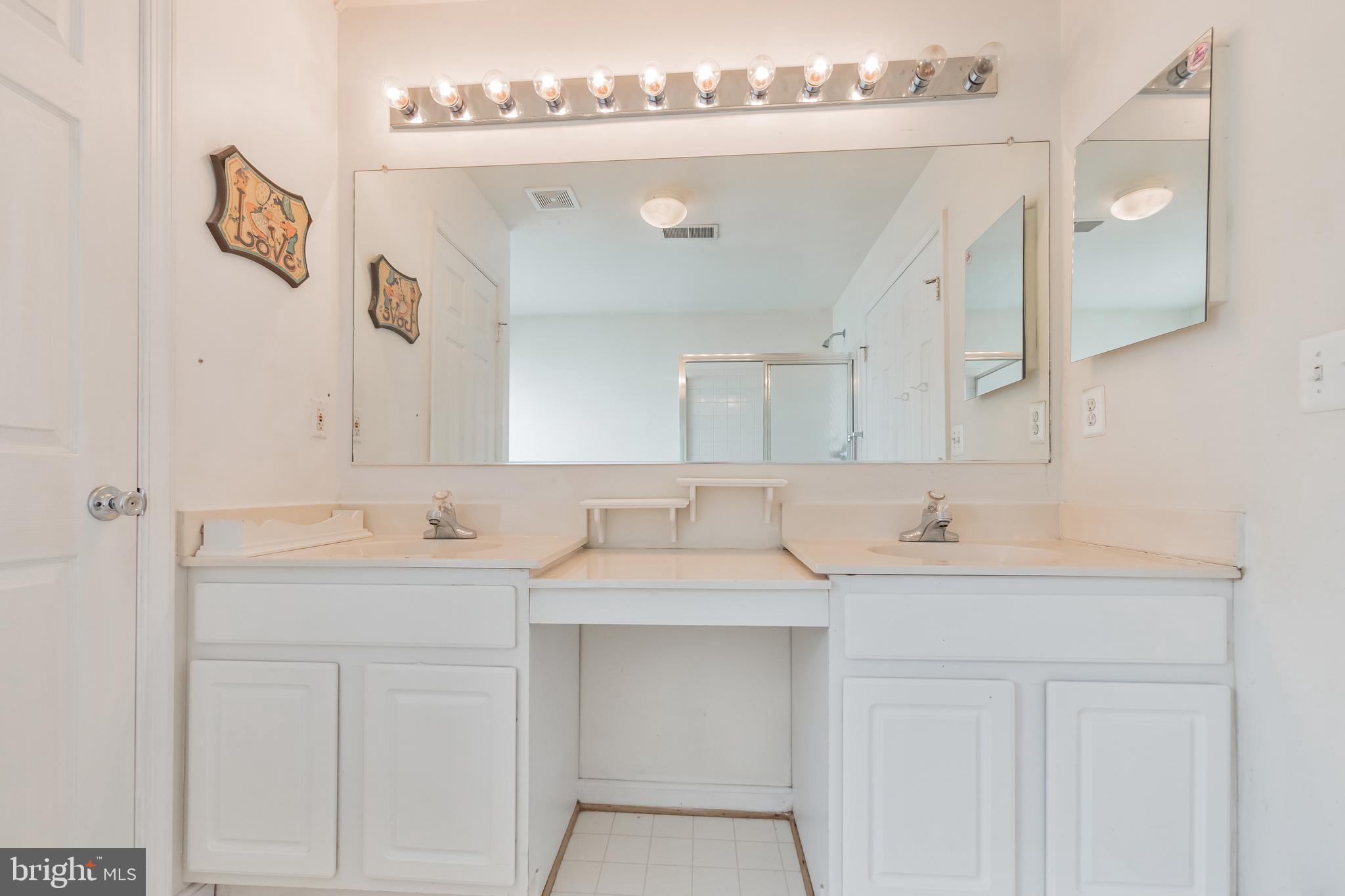 43137 Binkley Circle Leesburg, VA 20176 - Photo 23 of 30