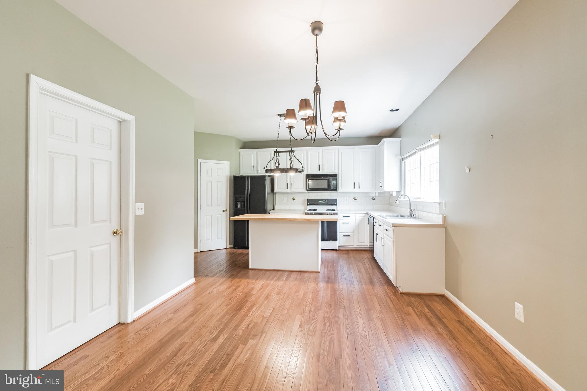 43137 Binkley Circle Leesburg, VA 20176 - Photo 10 of 30