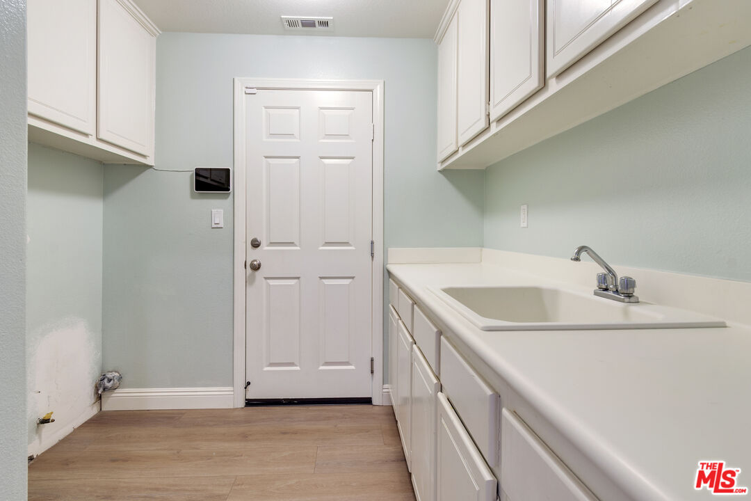 17426 Half Moon Court Riverside, CA 92503 - Photo 17 of 37