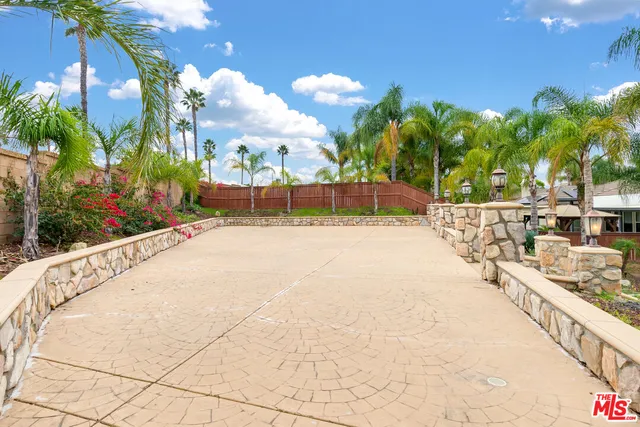 $6,000 | 17426 Half Moon Court, Riverside, CA 92503