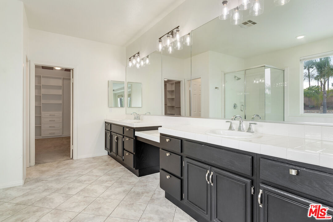 17426 Half Moon Court Riverside, CA 92503 - Photo 6 of 37