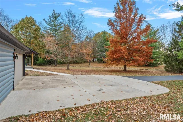 $372,500 | 535 Jostes Road, Springfield, IL 62712