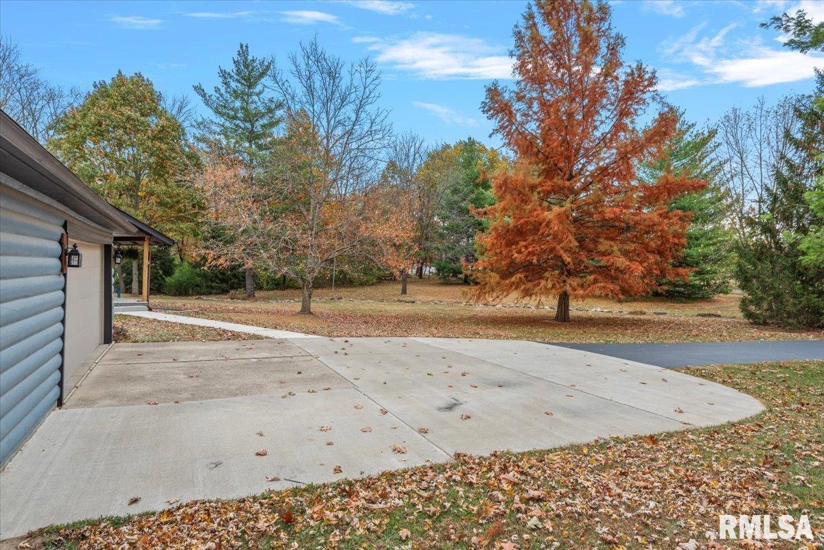 535 Jostes Road Springfield, IL 62712 - Photo 5 of 58