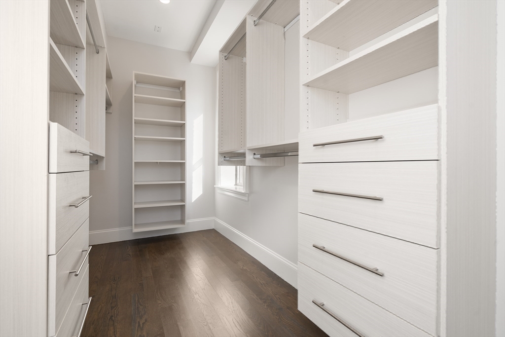 1517 Beacon Street, Unit 4 Brookline, MA 02446 - Photo 14 of 28
