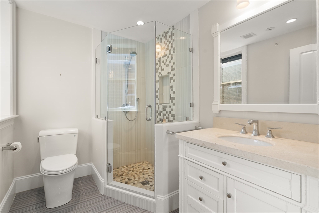 1517 Beacon Street, Unit 4 Brookline, MA 02446 - Photo 18 of 28