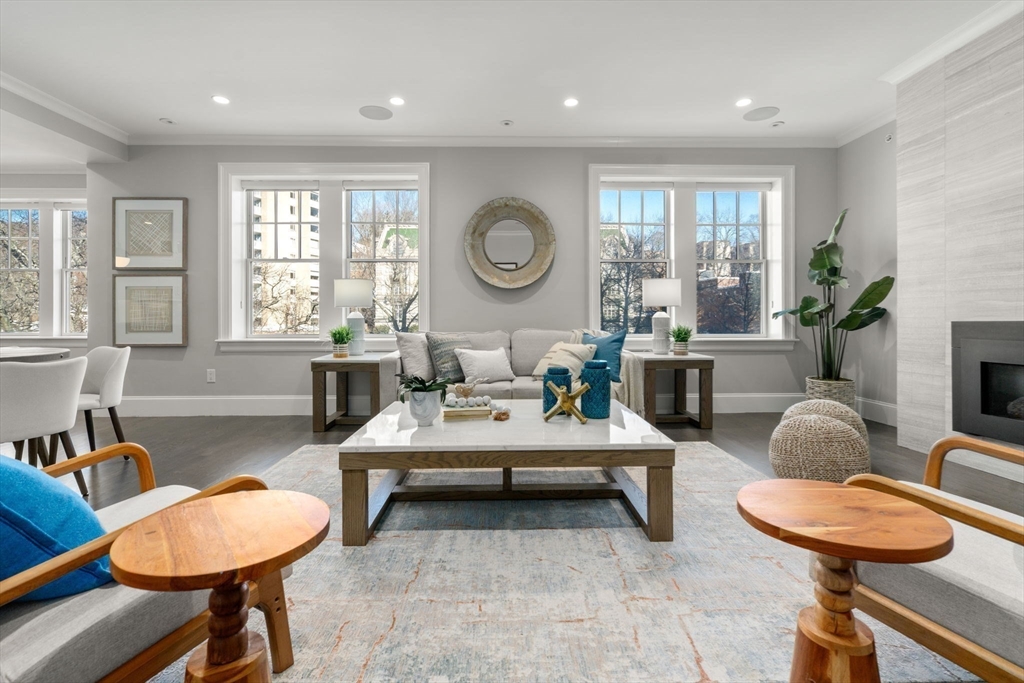 1517 Beacon Street, Unit 4 Brookline, MA 02446 - Photo 4 of 28