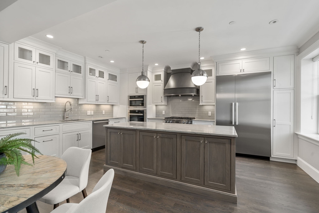 1517 Beacon Street, Unit 4 Brookline, MA 02446 - Photo 7 of 28