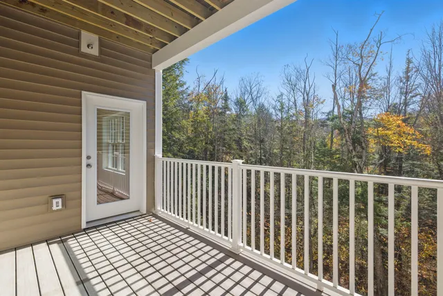 $595,000 | 20 Twin Tip Terrace, Unit 5, Lincoln, NH 03251