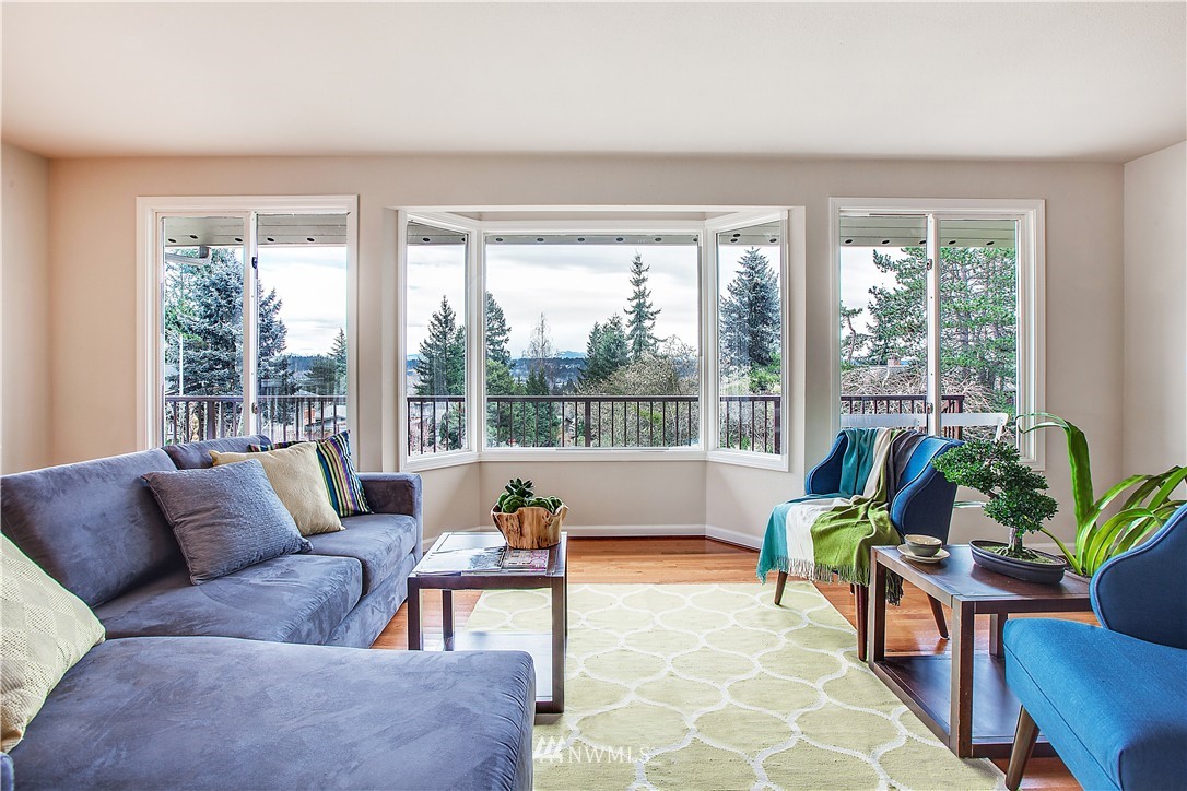 22410 3rd Avenue Southeast Bothell, WA 98021 - Photo 3 of 23