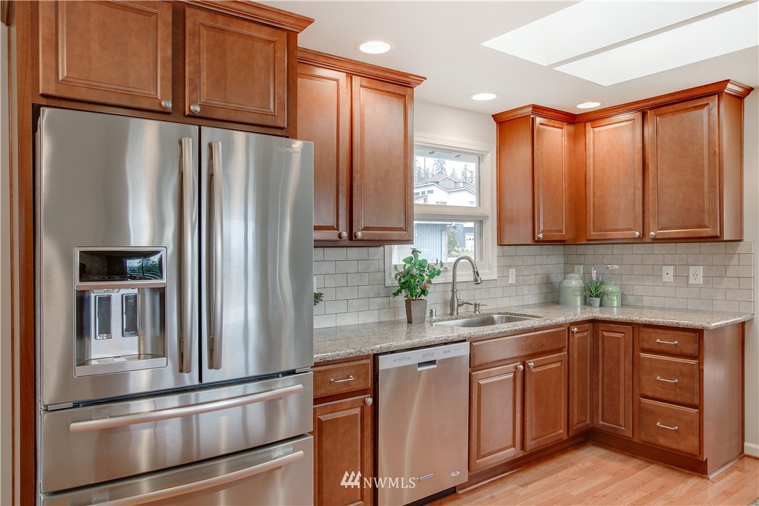 22410 3rd Avenue Southeast Bothell, WA 98021 - Photo 7 of 23