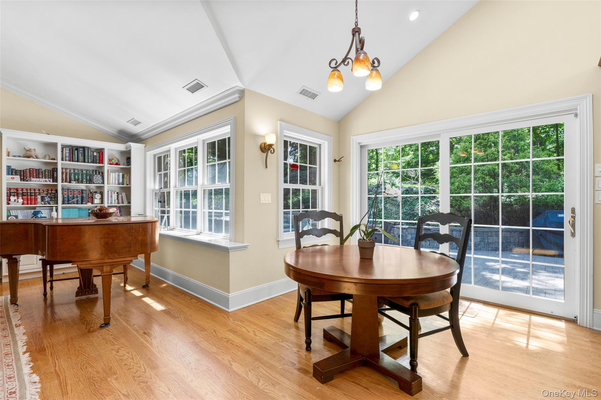 32 Country Road Mamaroneck, NY 10543 - Photo 6 of 35 Breakfast area with doors to patio