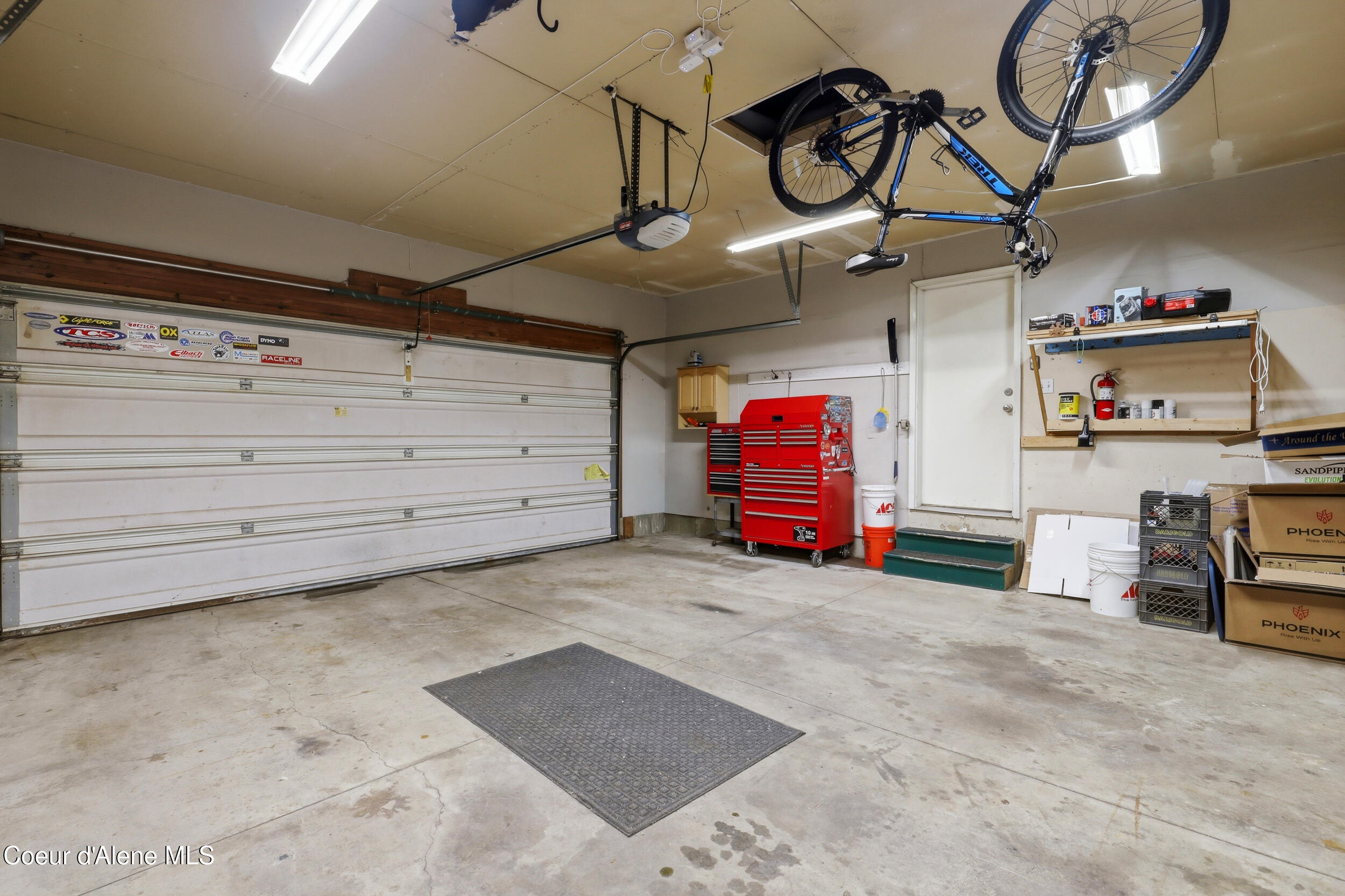 8208 Arizona Street Rathdrum, ID 83858 - Photo 39 of 39 Attached Garage