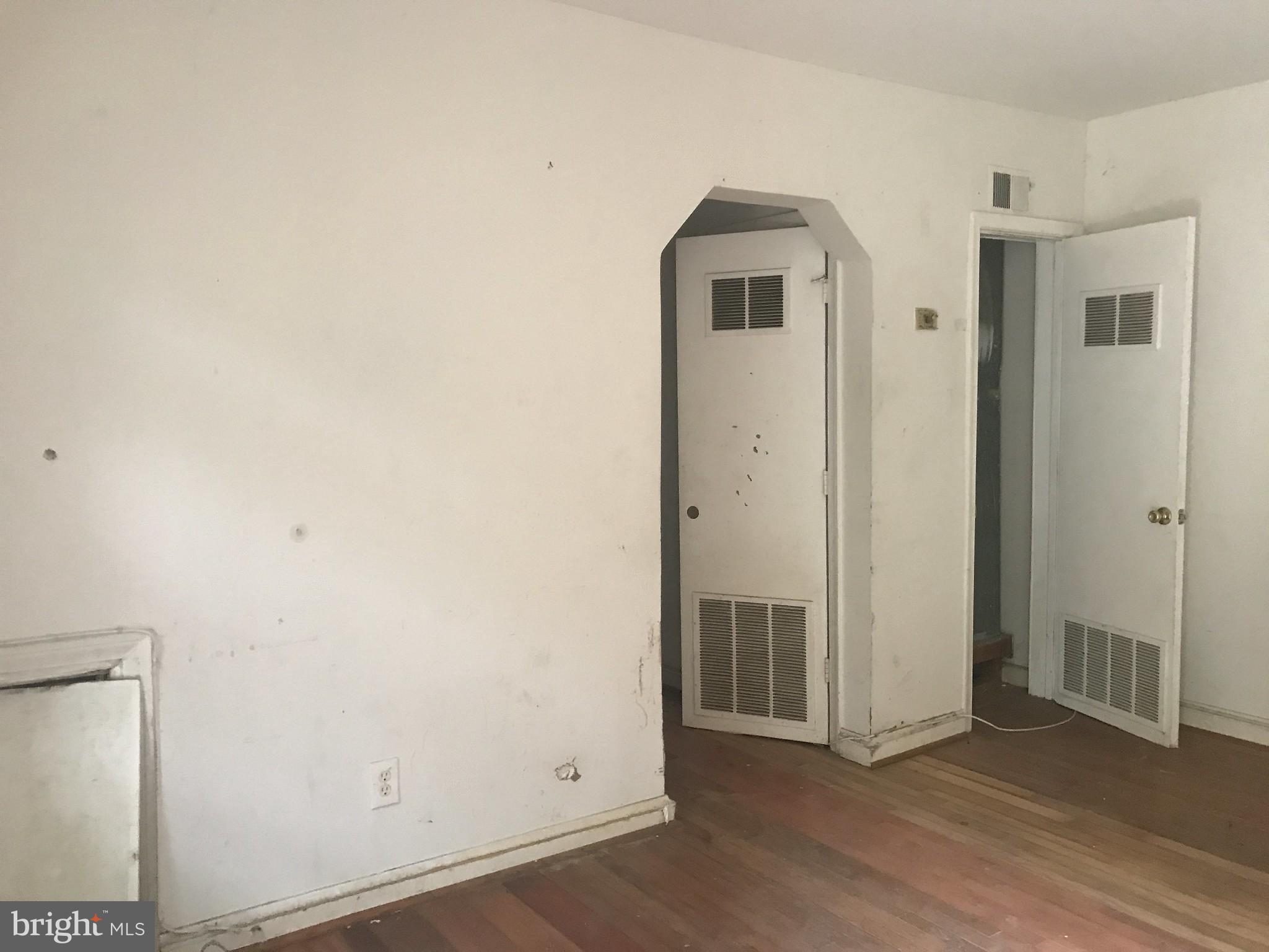4662 Hillside Road Southeast Washington, DC 20019 - Photo 4 of 21 Gallery Image 4