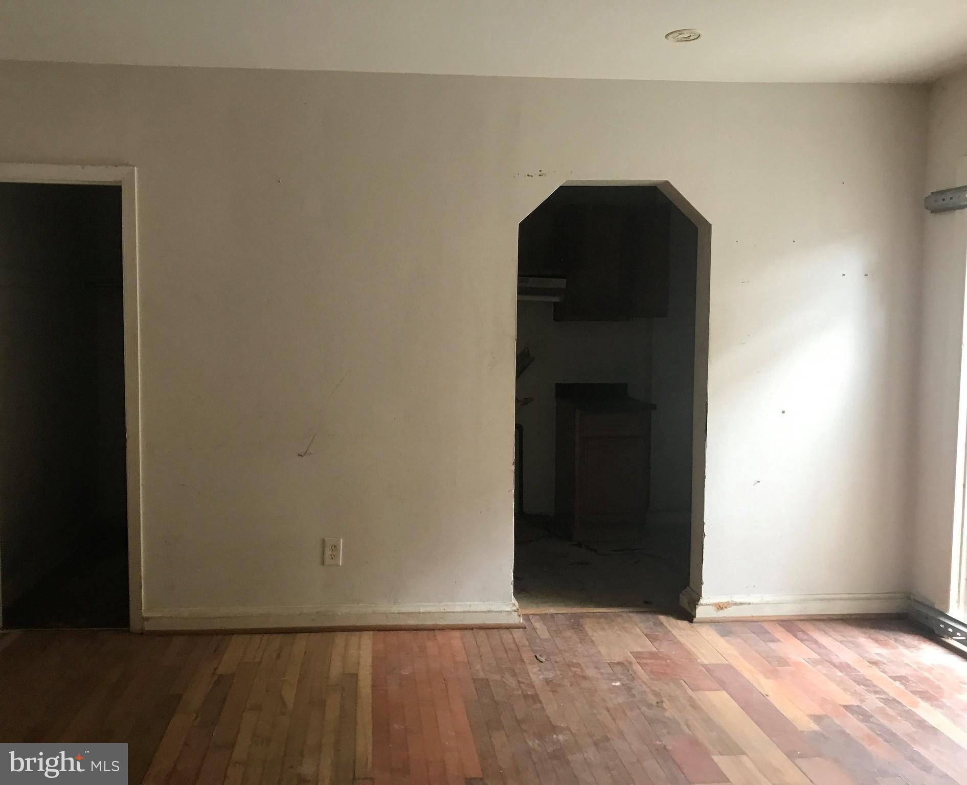 4662 Hillside Road Southeast Washington, DC 20019 - Photo 5 of 21 Gallery Image 5