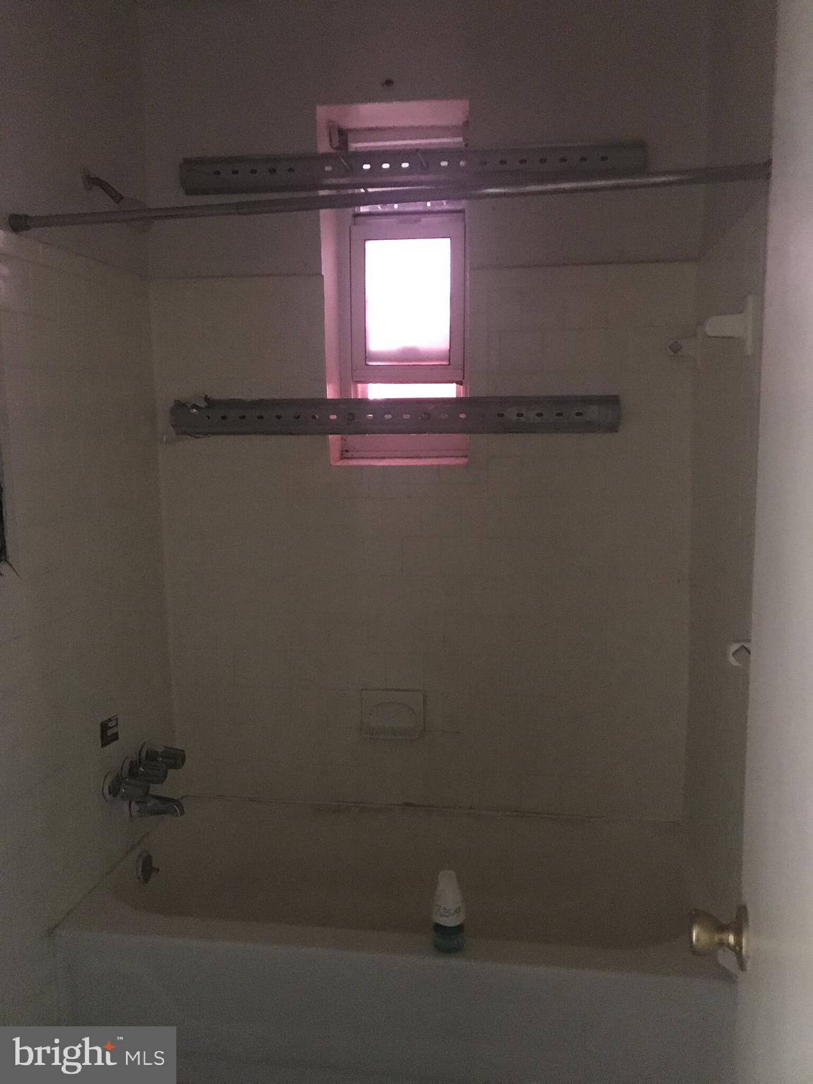 4662 Hillside Road Southeast Washington, DC 20019 - Photo 7 of 21 Gallery Image 7