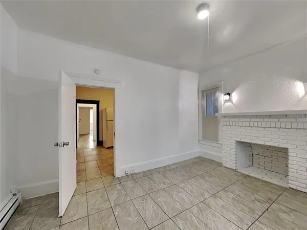 $1,199 | 115 South Grandview Avenue, Unit 1, Daytona Beach, FL 32118