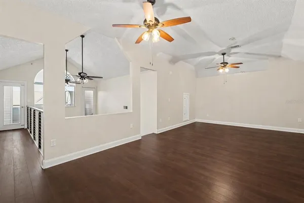$2,800 | 5567 Sea Forest Drive, Unit 324, New Port Richey, FL 34652