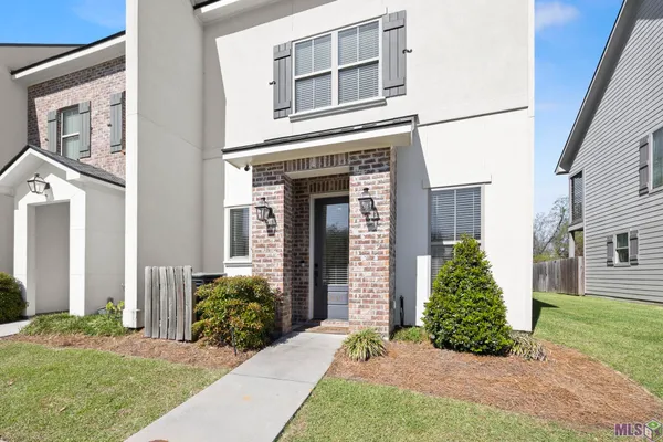 $330,000 | 5030 Myrtle Trail Drive, Baton Rouge, LA 70820