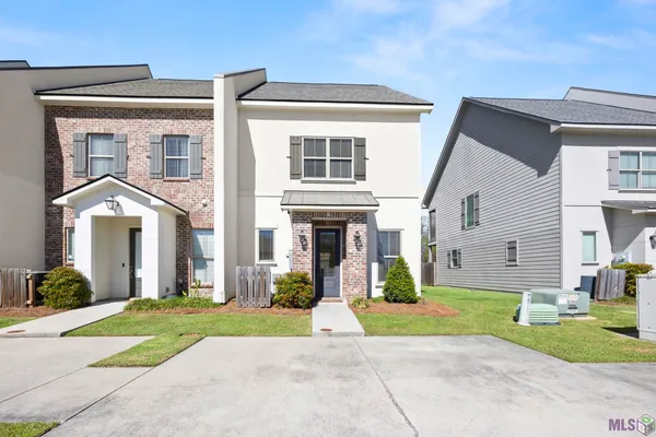 $330,000 | 5030 Myrtle Trail Drive, Baton Rouge, LA 70820