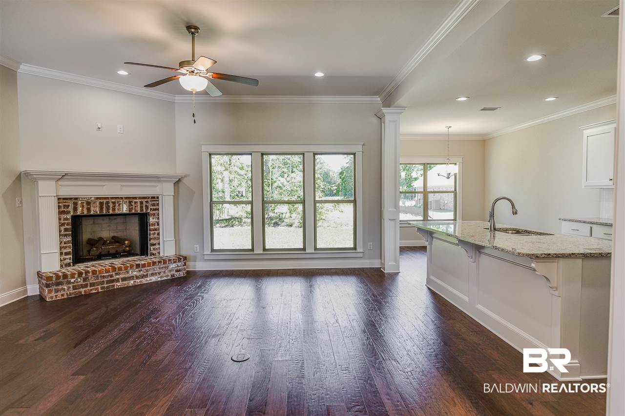 338 Saffron Avenue Fairhope, AL 36532 - Photo 2 of 27 Living Room