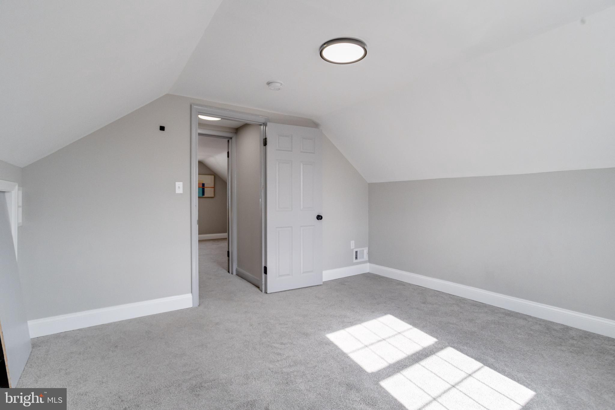 1829 Hanford Road Baltimore, MD 21237 - Photo 23 of 36