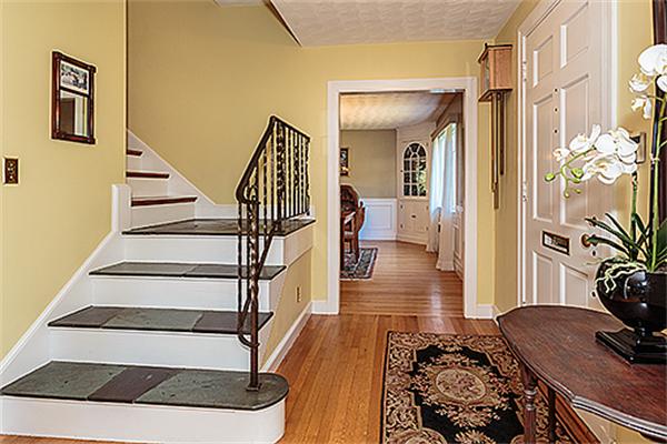165 Radcliffe Road Belmont, MA 02478 - Photo 3 of 17