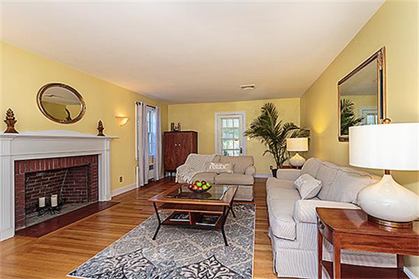 165 Radcliffe Road Belmont, MA 02478 - Photo 4 of 17