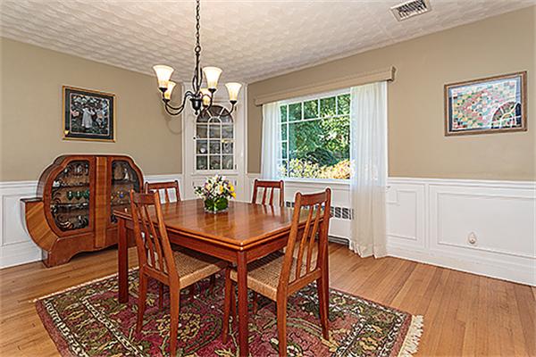 165 Radcliffe Road Belmont, MA 02478 - Photo 5 of 17
