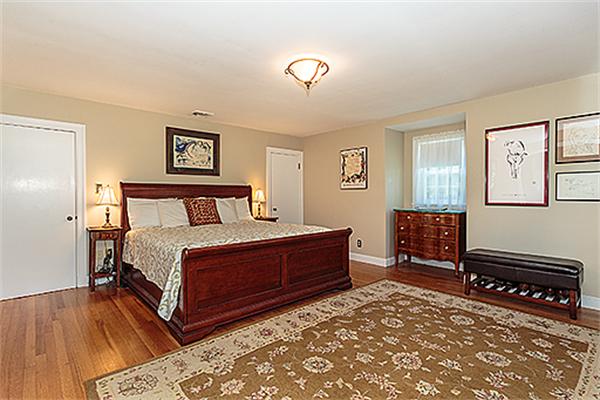 165 Radcliffe Road Belmont, MA 02478 - Photo 9 of 17