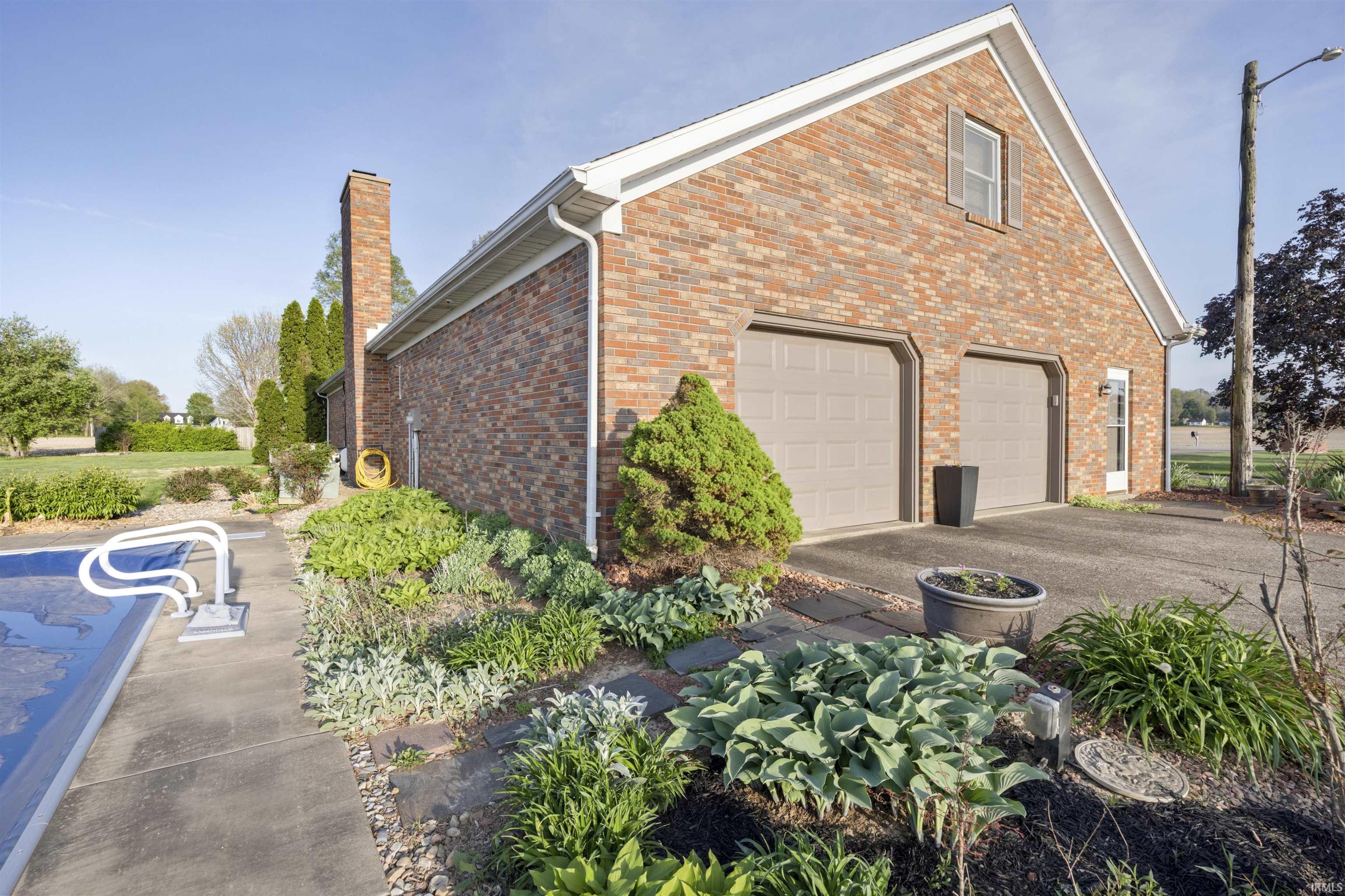 10866 Millersburg Road Chandler, IN 47610 - Photo 5 of 36