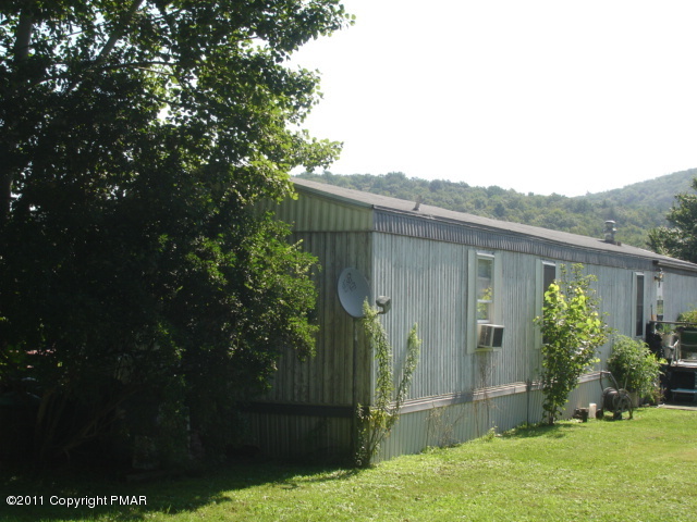 2 Fawn Valley Road Bartonsville, PA 18321 - Photo 3 of 5 Rear