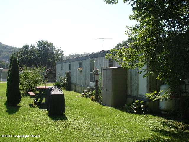 2 Fawn Valley Road Bartonsville, PA 18321 - Photo 4 of 5 Rear