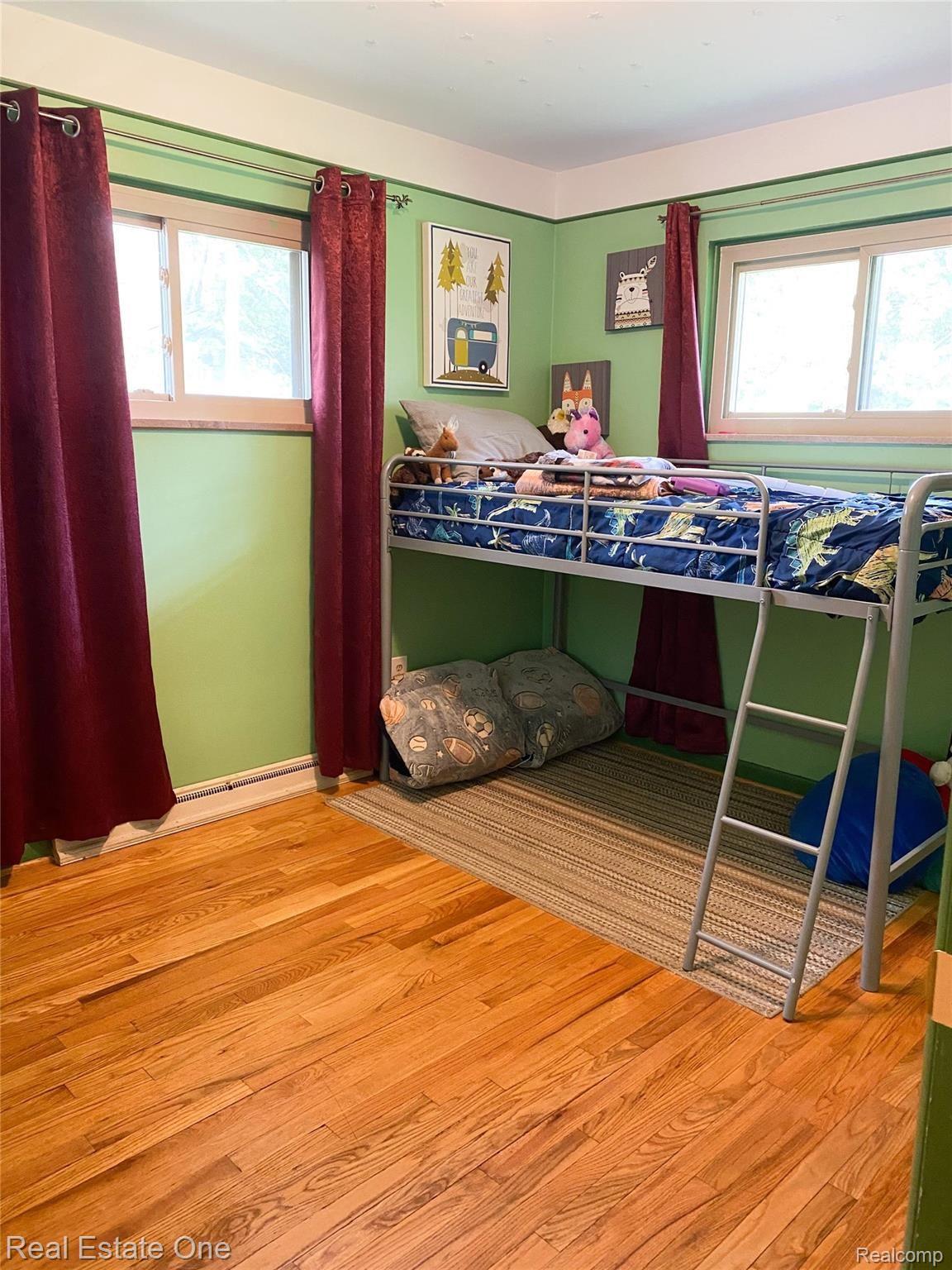 2248 Highfield Road Waterford, MI 48329 - Photo 5 of 13 IMG_2548.jpg