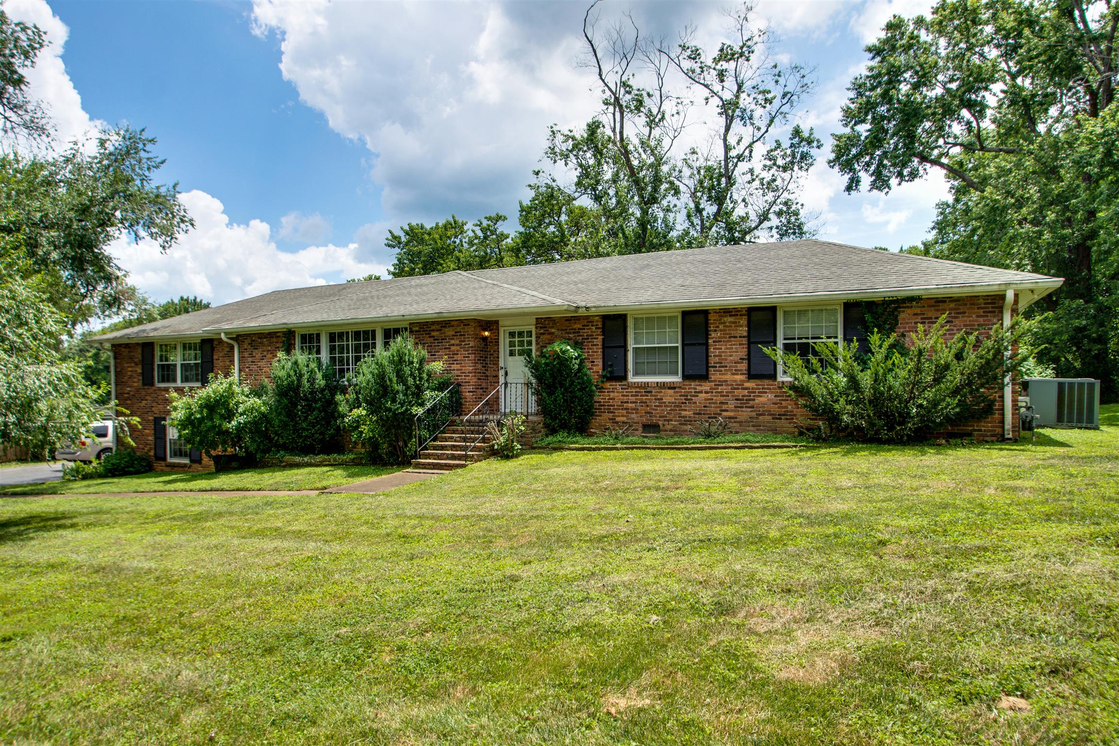 105 Gun Club Road Nashville, TN 37205 - Photo 1 of 26 Gallery Image 1