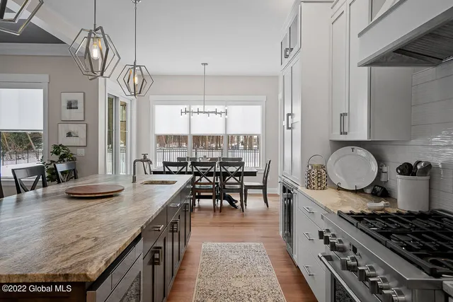 $1,089,000 | 2 Northbrook Drive, Saratoga Springs, NY 12866