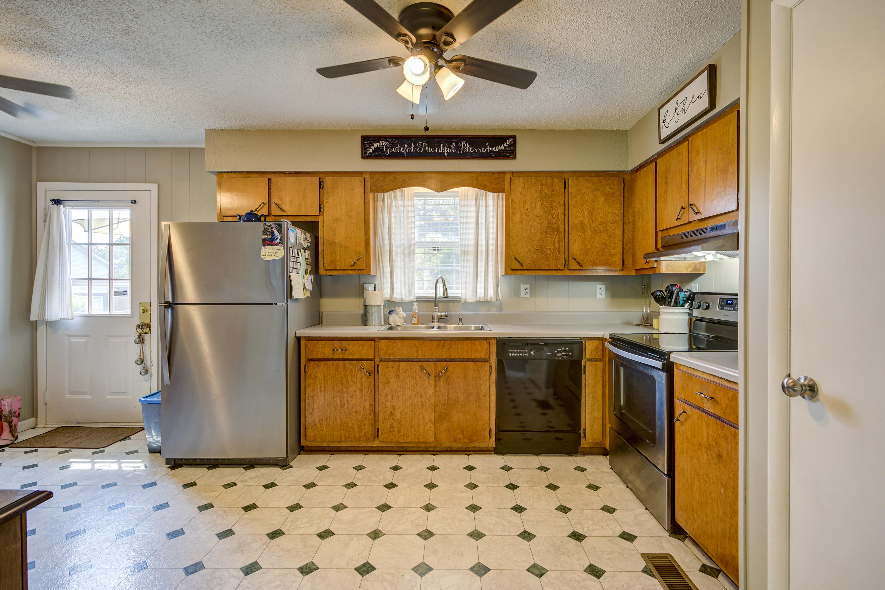 137 McIntyre Road Jonesborough, TN 37659 - Photo 8 of 31 McIntyre--6