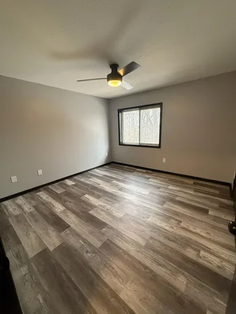 $259,900 | 2122 Willow Trail, North Mankato, MN 56003