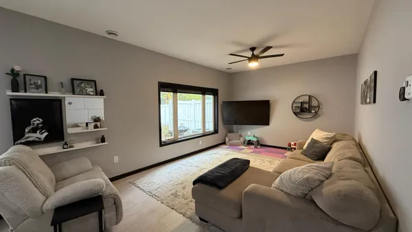 $259,900 | 2122 Willow Trail, North Mankato, MN 56003