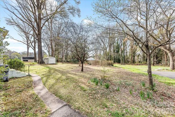 $1,350 | 5711 Oak Drive, Charlotte, NC 28216