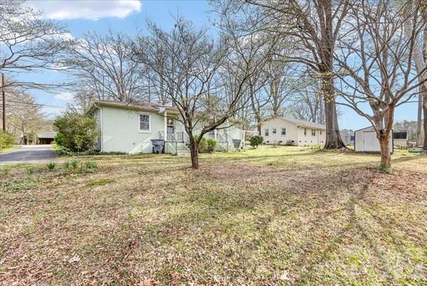 $1,350 | 5711 Oak Drive, Charlotte, NC 28216