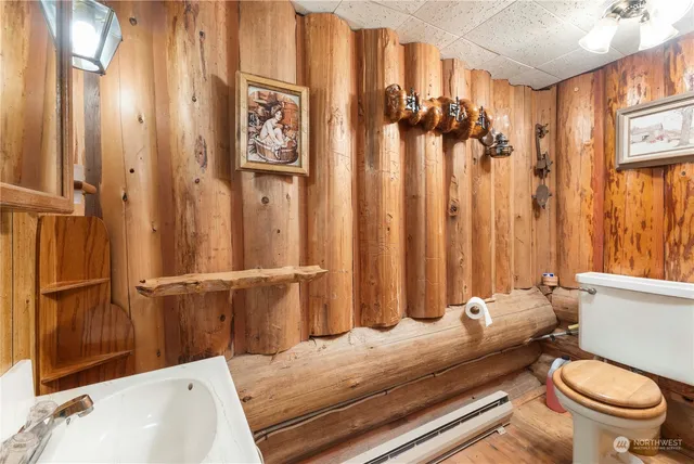 a view of a hallway with entryway