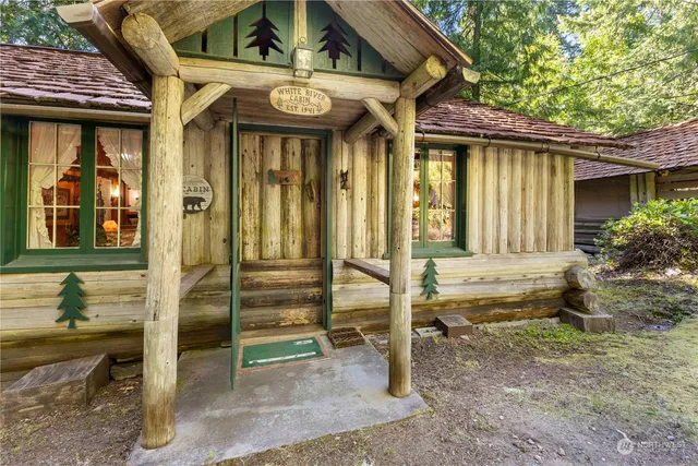 a view of a house with a outdoor space