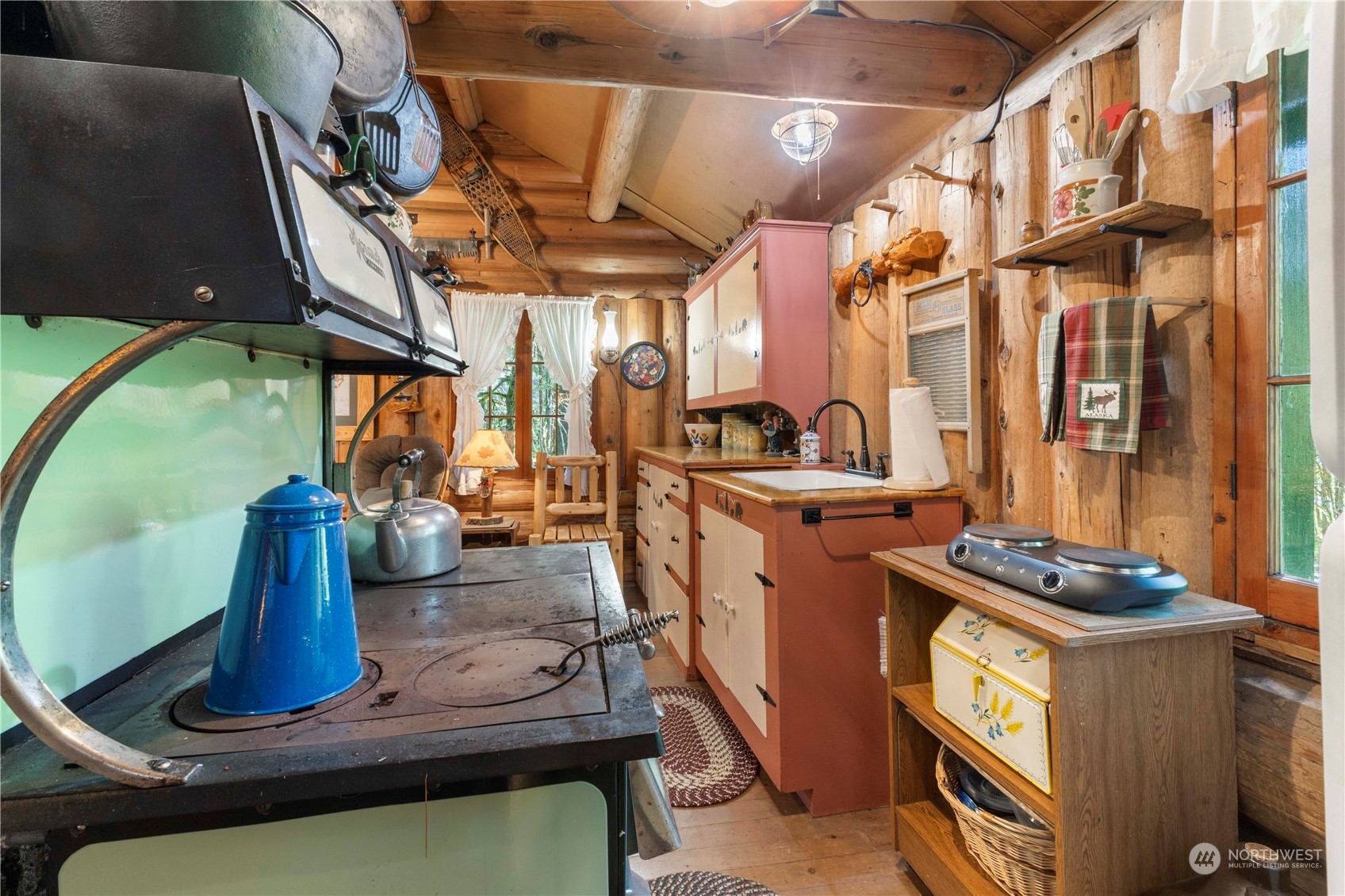 9 The Dalles Enumclaw, WA 98022 - Photo 9 of 21 a view of a living room with a sink