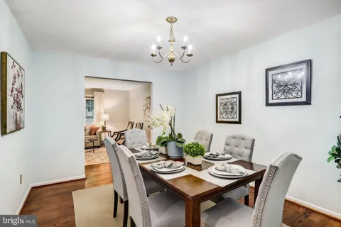 $795,000 | 302 Bostwick Lane, Gaithersburg, MD 20878