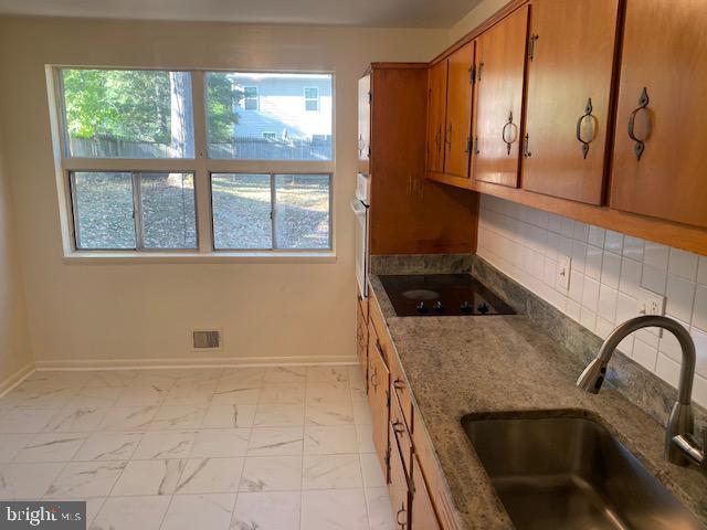 923 Malta Lane Silver Spring, MD 20901 - Photo 2 of 33 Gallery Image 2