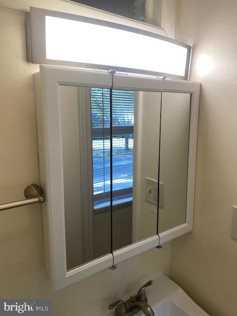 923 Malta Lane Silver Spring, MD 20901 - Photo 16 of 33 Master bath