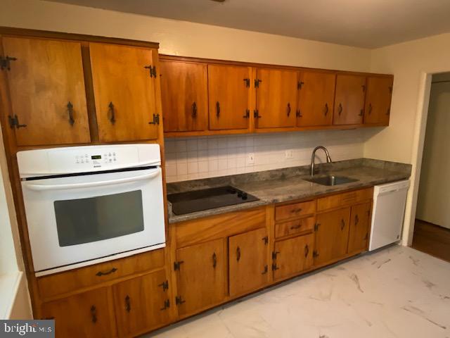 923 Malta Lane Silver Spring, MD 20901 - Photo 3 of 33 Gallery Image 3