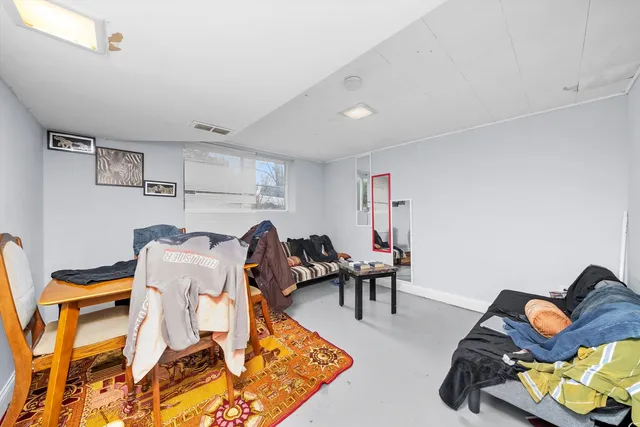 $154,900 | 350 East Tulip Drive, Glenwood, IL 60425