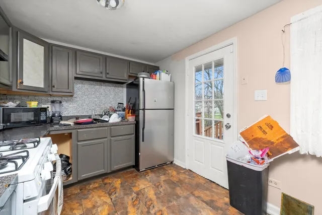 $154,900 | 350 East Tulip Drive, Glenwood, IL 60425