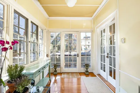 $699,900 | 6 Clinton Place, New Bedford, MA 02740